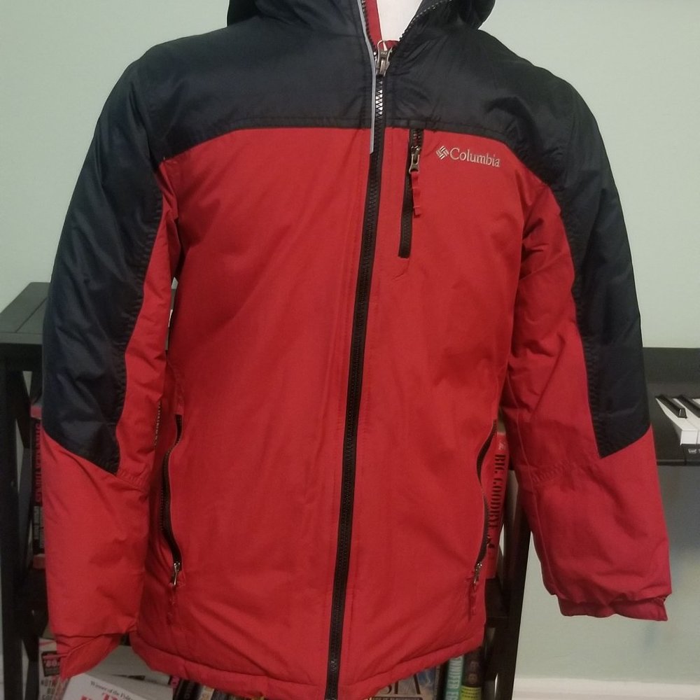 Boys size medium hooded Columbia winter jacket red and black